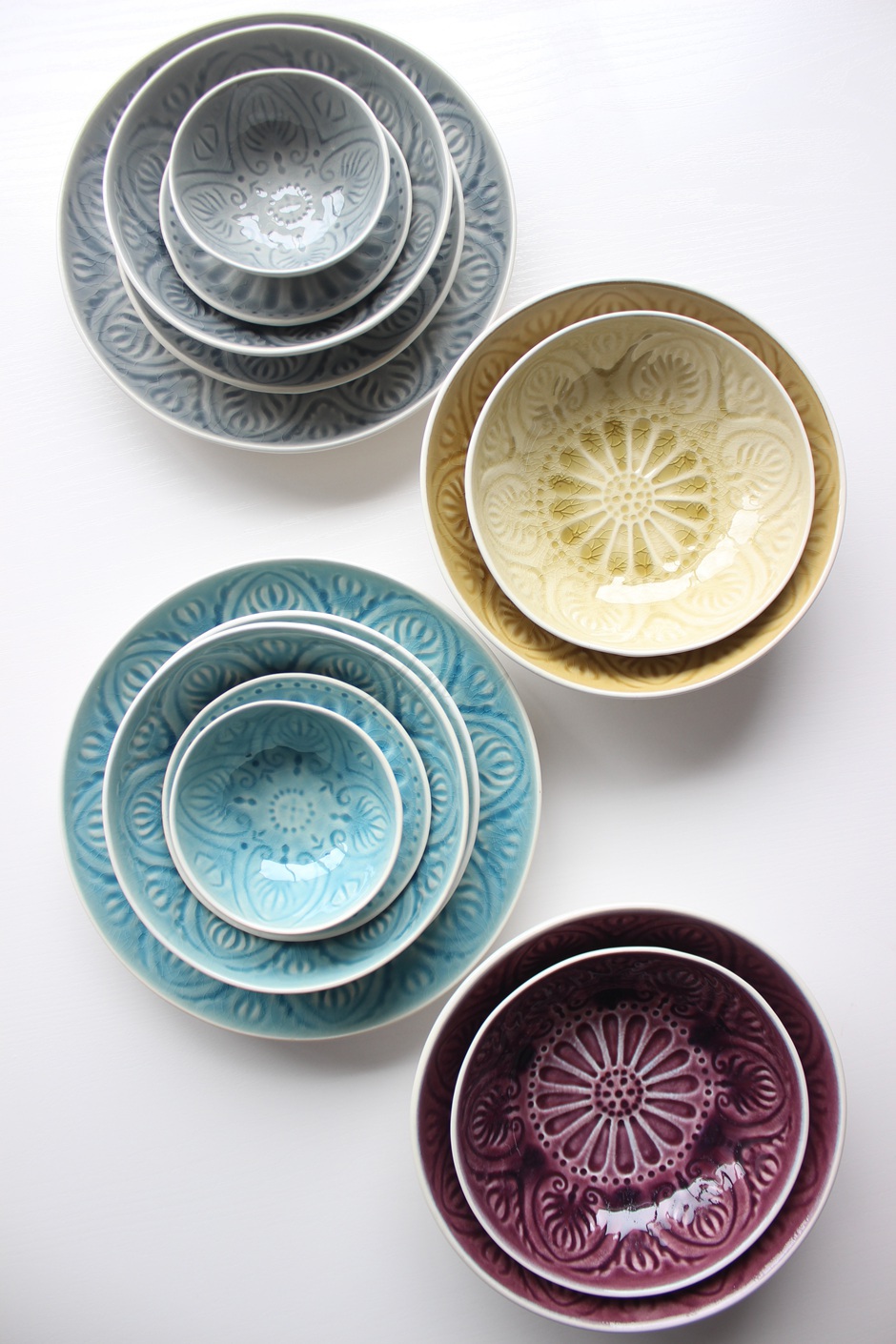 Embossed crack glaze